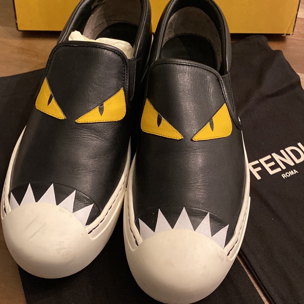 Fendi Buggies leather slip on sneakers
Size 38.5